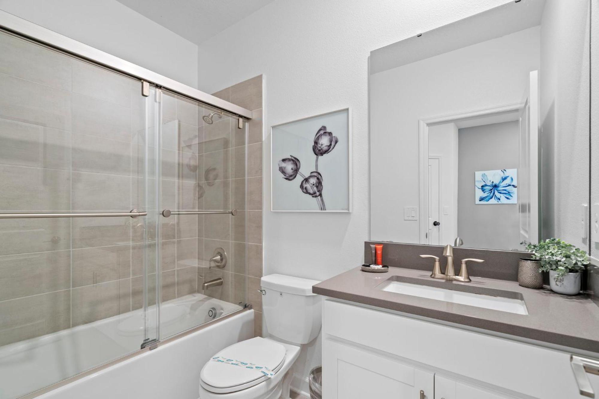 Gorgeous 5 Bd W Private Pool Next To Holiday home *